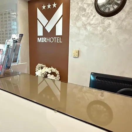 Hotel Mir